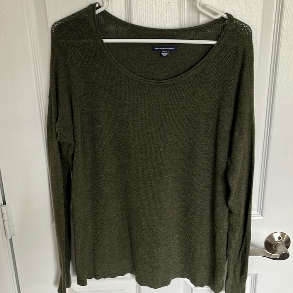 Soft and sexy American eagle sweater